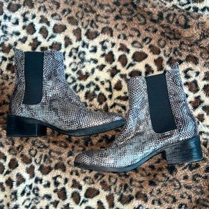 Reaction by Kenneth Cole Chelsea boot